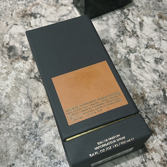 Tom Ford Tobacco Vanille Eau de Parfum - Black and Gold same-next day shipping - Picture 3 of 7